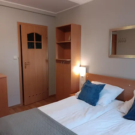 Antoja Проживание в семье