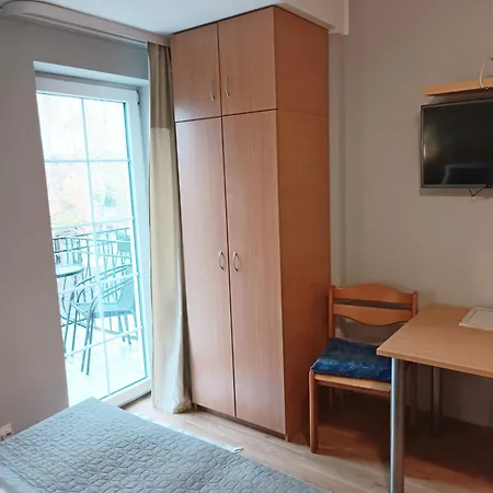 Antoja Проживание в семье Грзибово